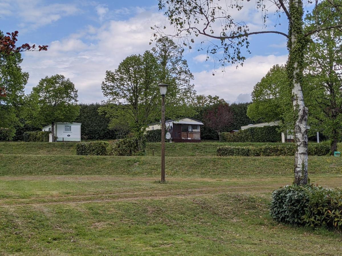 Camping De Ladignac Le Long Bel Air Exterior photo